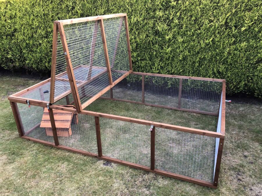 Spacious Rabbit Runs & Enclosures | 6ft 8f 10ft 12ft Wooden Rabbit Runs